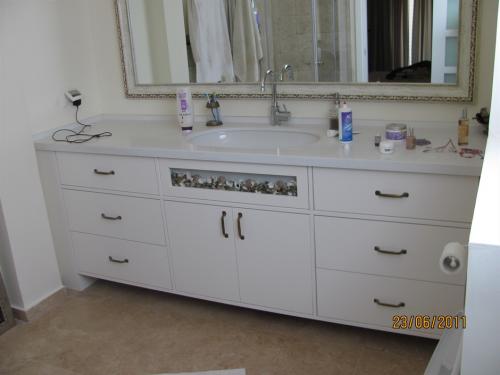 נגר בהרצליה פיתוח